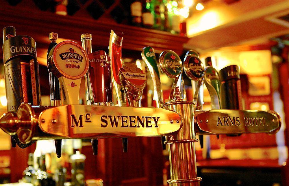 Mcsweeney Arms Hotel Килларни Экстерьер фото